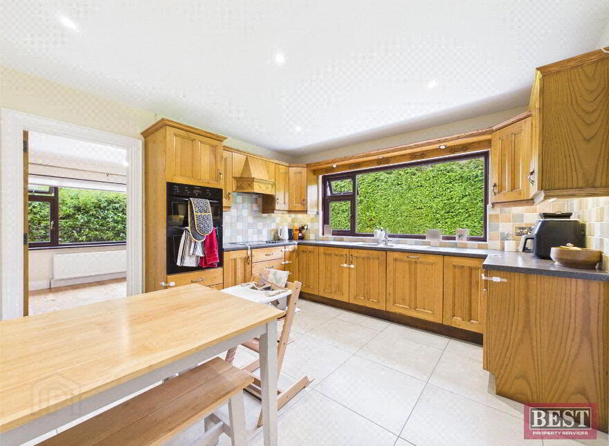 26 Avoca Lawn, Warrenpoint, BT34 3RJ