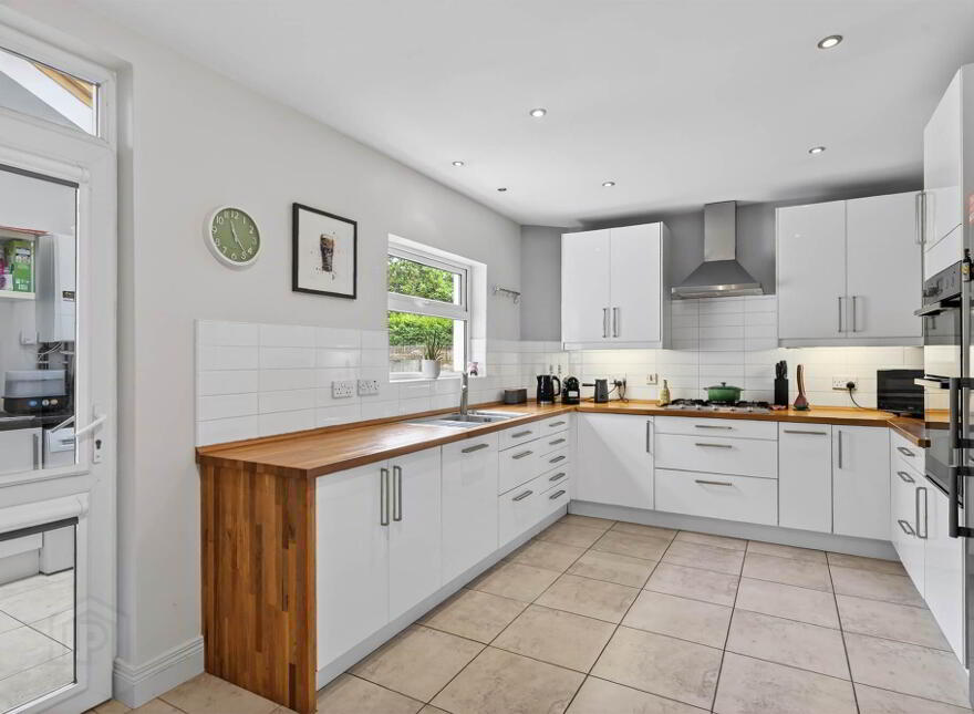 3 Ravensdene Park, Belfast, BT6 0DA