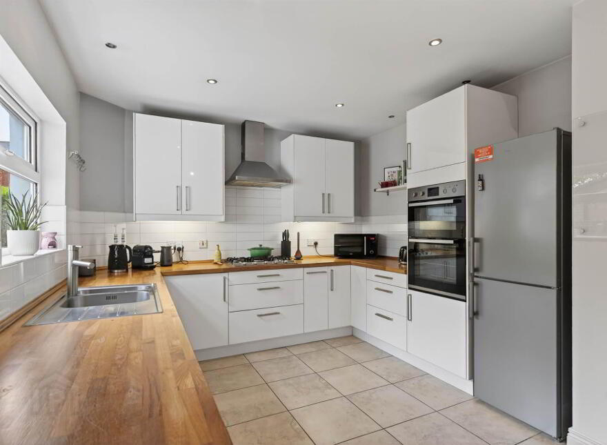 3 Ravensdene Park, Belfast, BT6 0DA