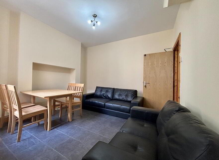 16 Eblana Street, Belfast, BT7 1LD