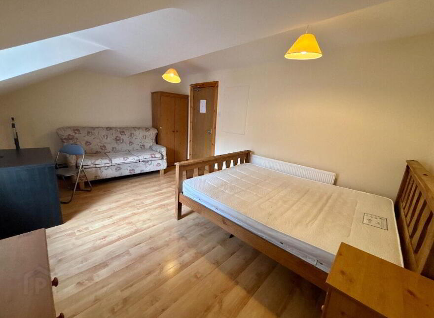 16 Eblana Street, Belfast, BT7 1LD