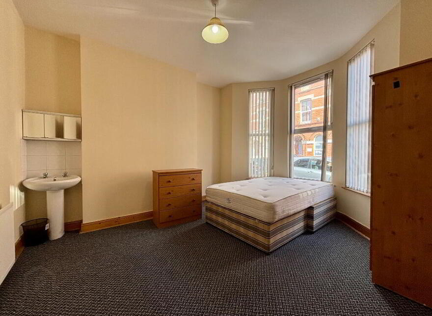 16 Eblana Street, Belfast, BT7 1LD