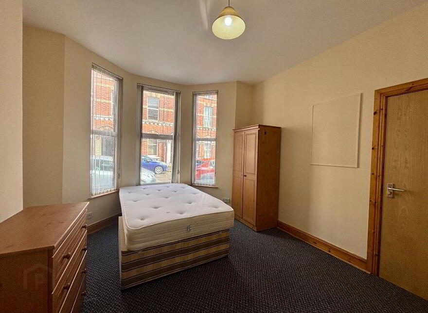 16 Eblana Street, Belfast, BT7 1LD