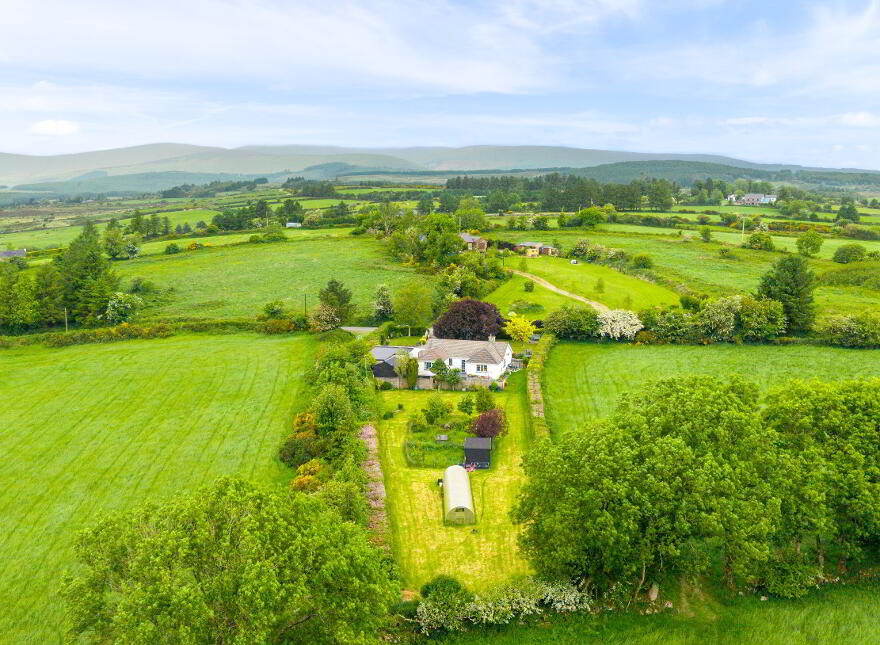 Hillview, Ballymaghroe, Knockananna, Y14YP94