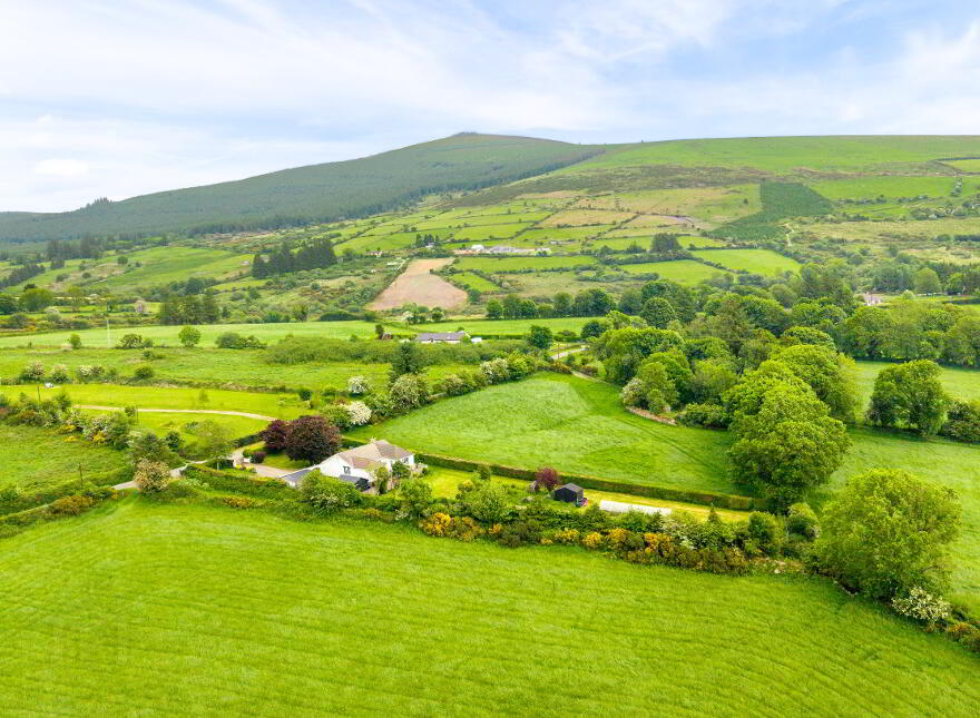 Hillview, Ballymaghroe, Knockananna, Y14YP94
