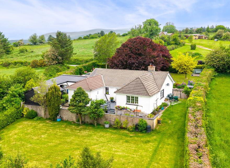 Hillview, Ballymaghroe, Knockananna, Y14YP94