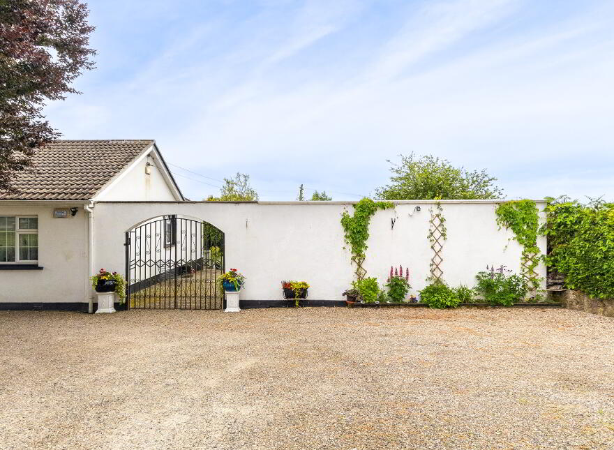Hillview, Ballymaghroe, Knockananna, Y14YP94