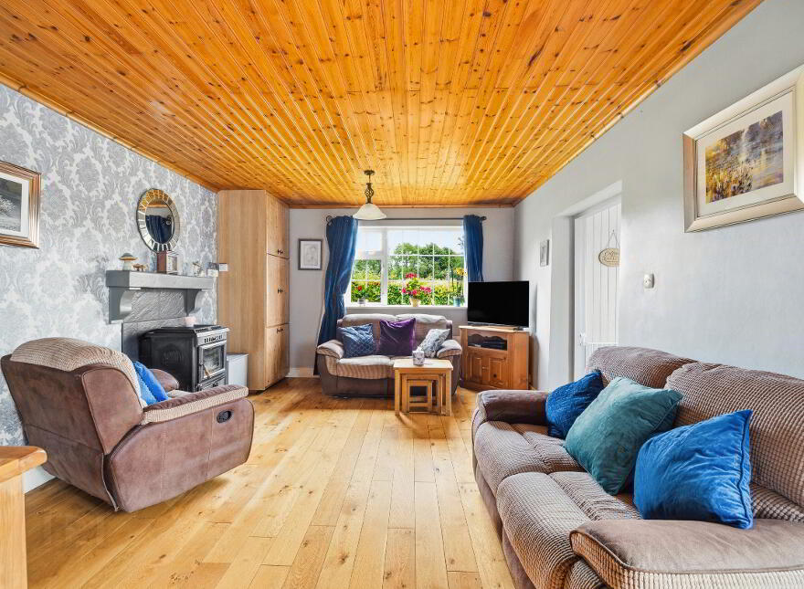 Hillview, Ballymaghroe, Knockananna, Y14YP94