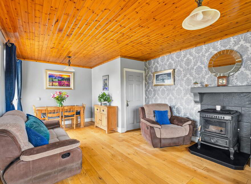 Hillview, Ballymaghroe, Knockananna, Y14YP94