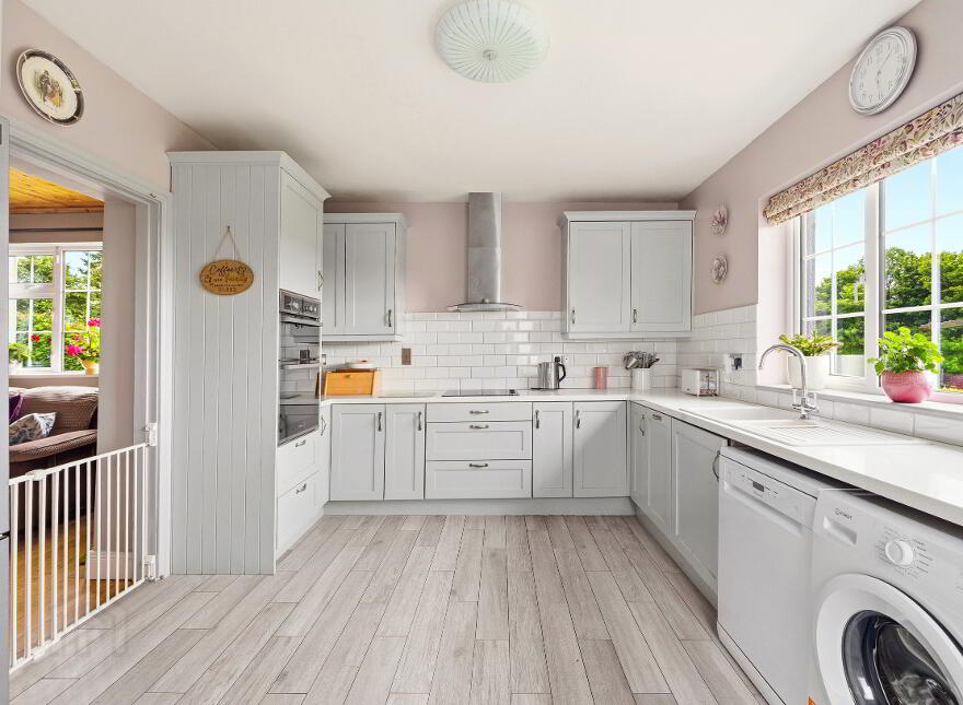 Hillview, Ballymaghroe, Knockananna, Y14YP94