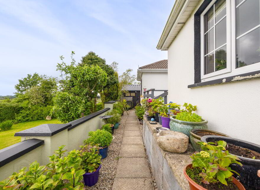 Hillview, Ballymaghroe, Knockananna, Y14YP94