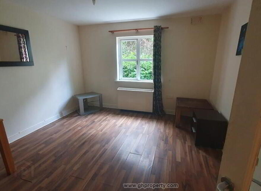 Apt, 3 The Archways, Bridge Street, Carrick On Shannon, N41XH64