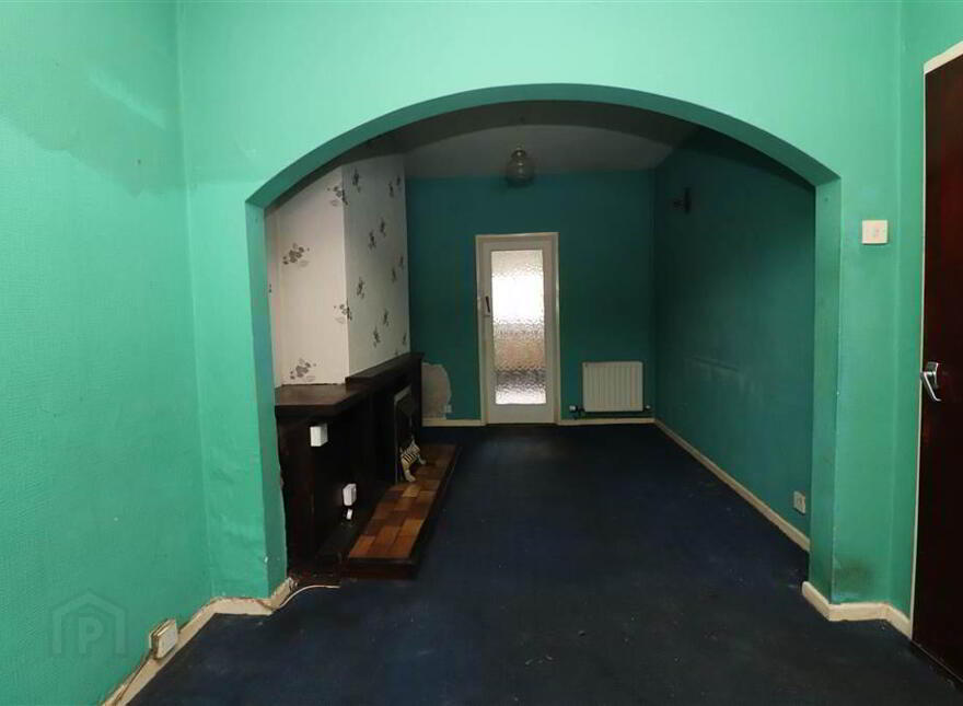24 Low Road, Lisburn, BT27 4TJ