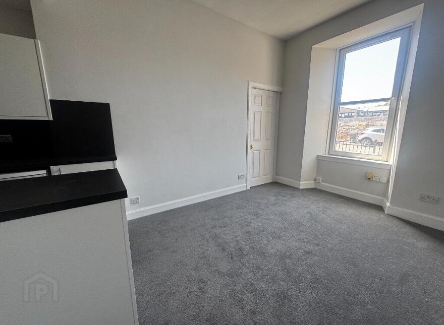 18/2 Beaverhall Road, Edinburgh, EH7 4JE