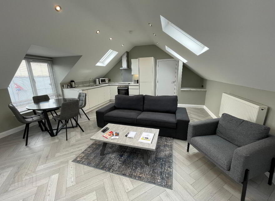 Apt 2, 2a Bloomdale Street, Bloomfield Avenue, Belfast, BT5 5BH