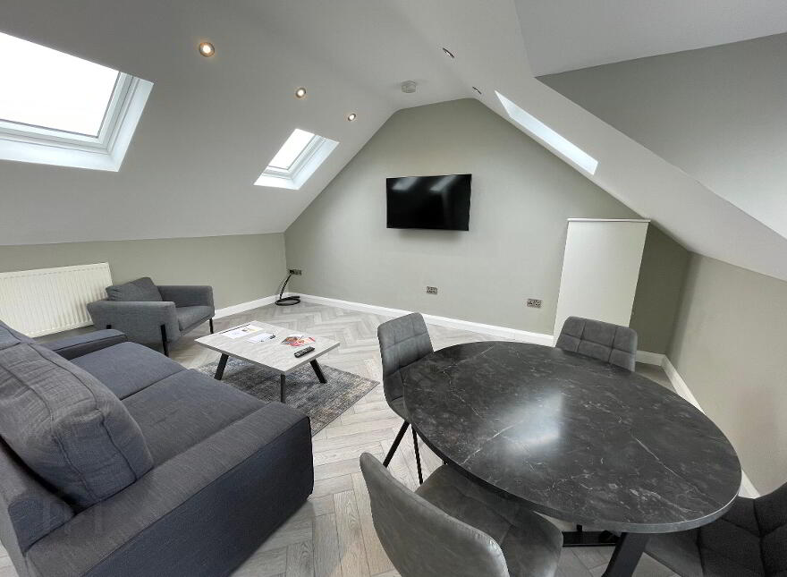 Apt 2, 2a Bloomdale Street, Bloomfield Avenue, Belfast, BT5 5BH