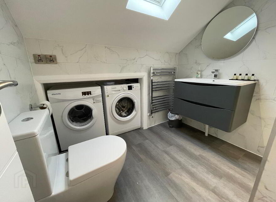 Apt 2, 2a Bloomdale Street, Bloomfield Avenue, Belfast, BT5 5BH