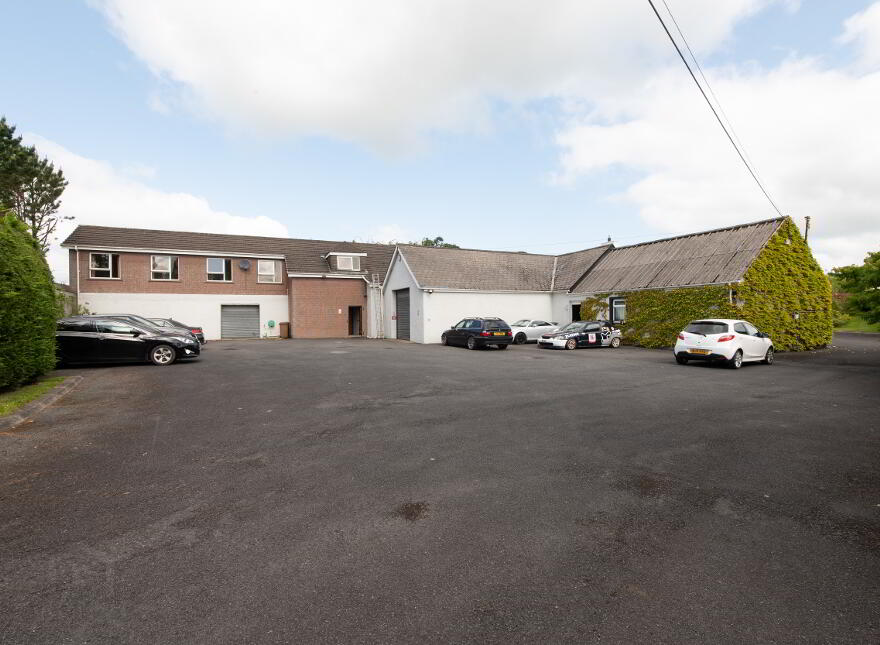 252a & 252b Castlewellan Road, Banbridge, BT32 3SF