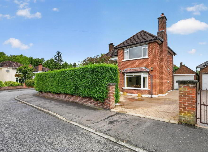 33 Dorchester Park, Belfast, BT9 6RJ