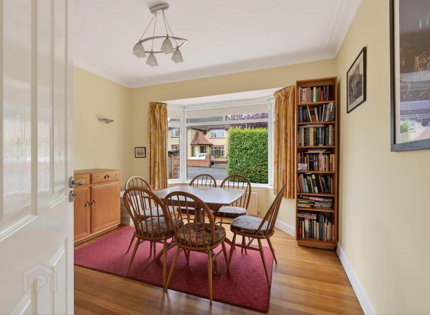 33 Dorchester Park, Belfast, BT9 6RJ