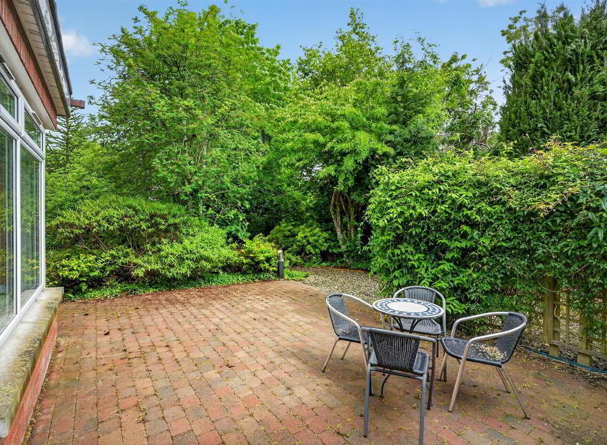 33 Dorchester Park, Belfast, BT9 6RJ