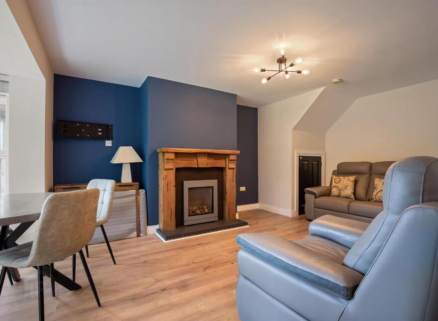 6 Tullynagardy Grove, Newtownards, BT23 4ZJ