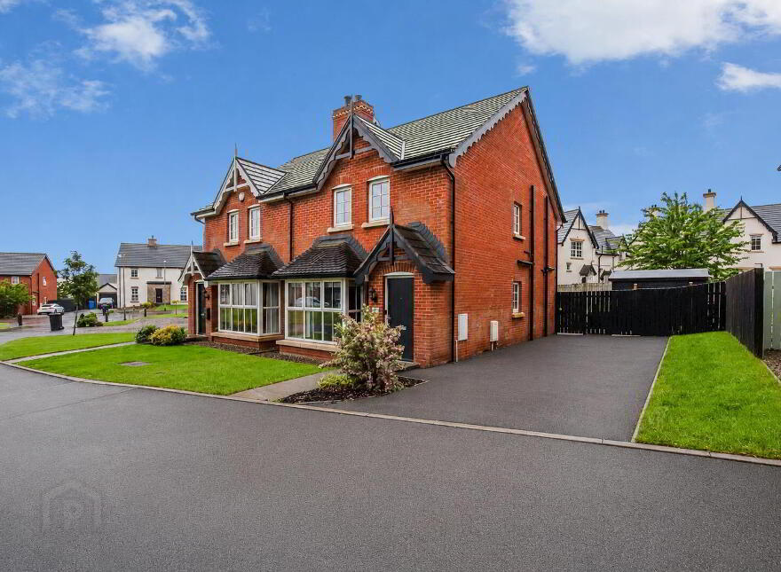 6 Tullynagardy Grove, Newtownards, BT23 4ZJ