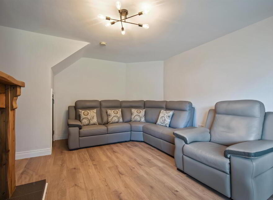 6 Tullynagardy Grove, Newtownards, BT23 4ZJ