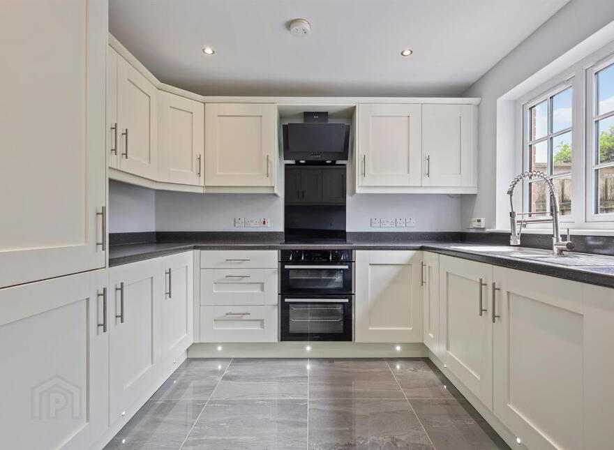 6 Tullynagardy Grove, Newtownards, BT23 4ZJ