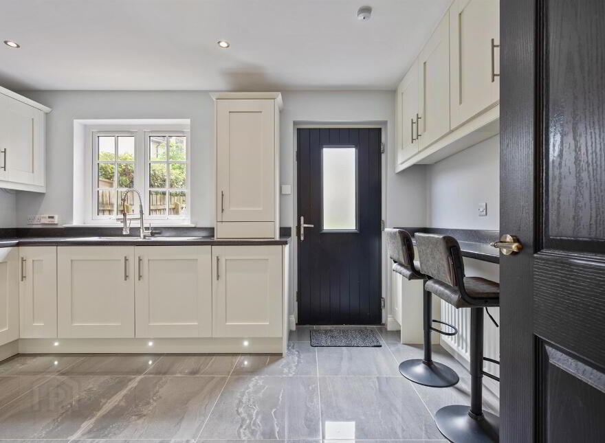 6 Tullynagardy Grove, Newtownards, BT23 4ZJ