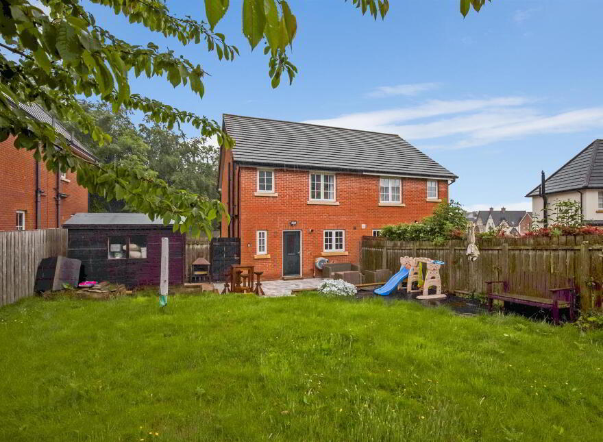 6 Tullynagardy Grove, Newtownards, BT23 4ZJ