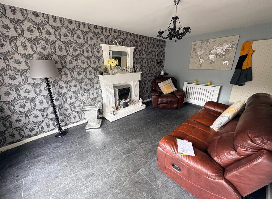 102 Meadowlands, Downpatrick, BT30 6HG