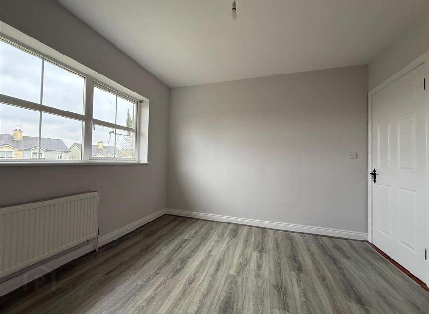 4 Castle Court, Ballaghaderreen, F45XN81