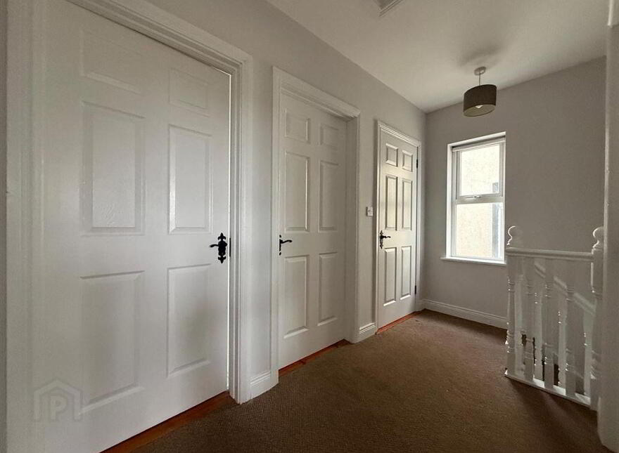 4 Castle Court, Ballaghaderreen, F45XN81