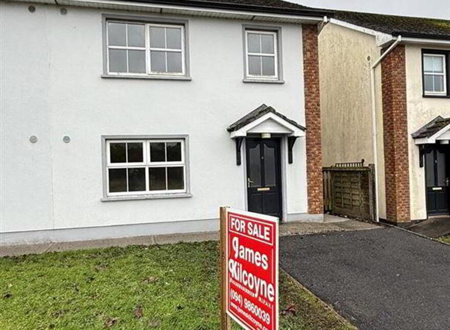4 Castle Court, Ballaghaderreen, F45XN81
