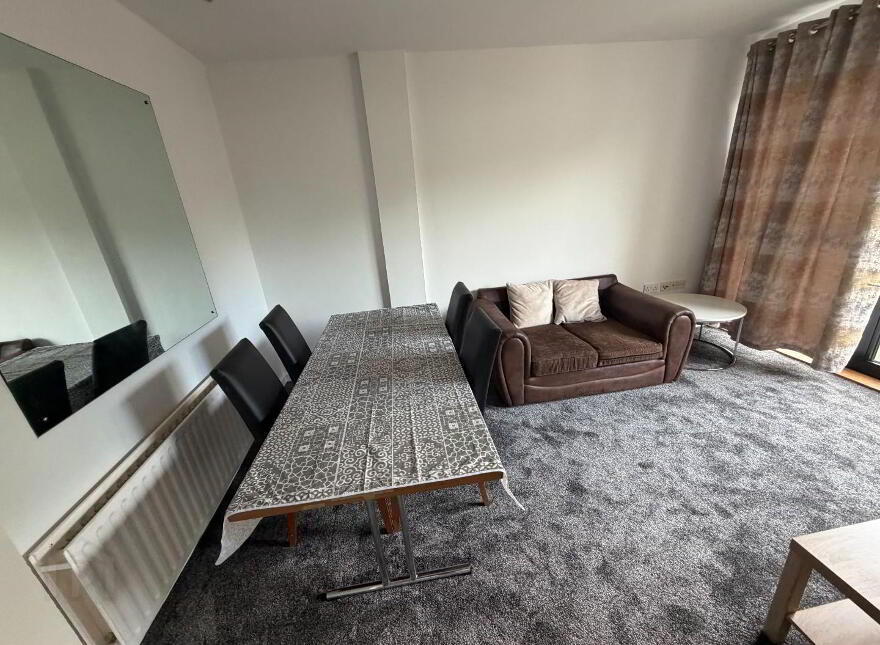 401 College Place, Strand Road, Derry, BT48 7LP