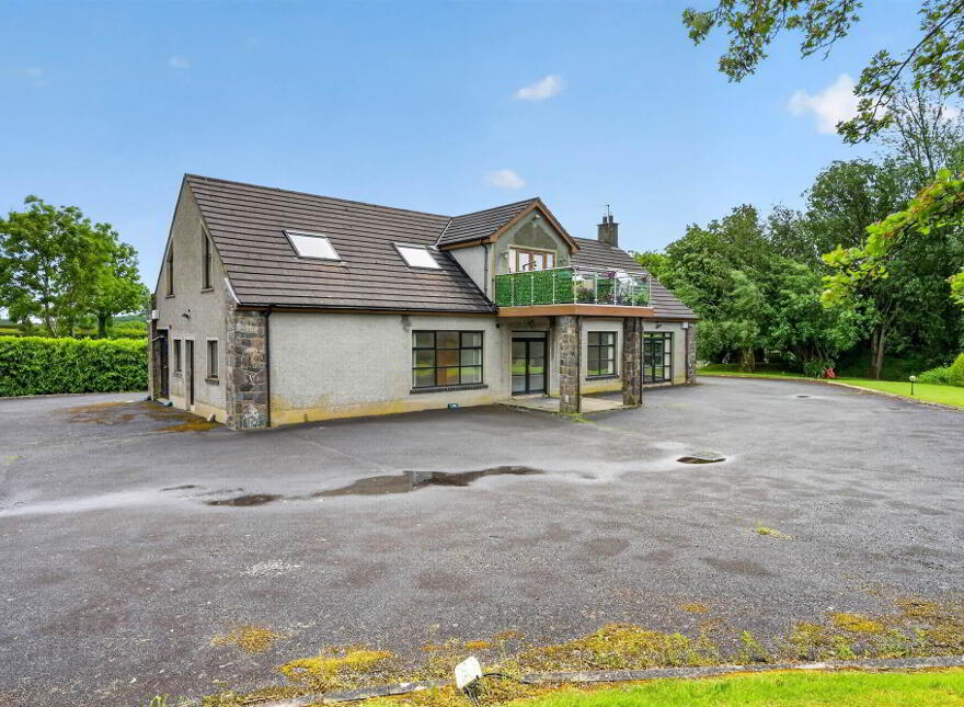 24 Edentrillick Road, Hillsborough, BT26 6PG
