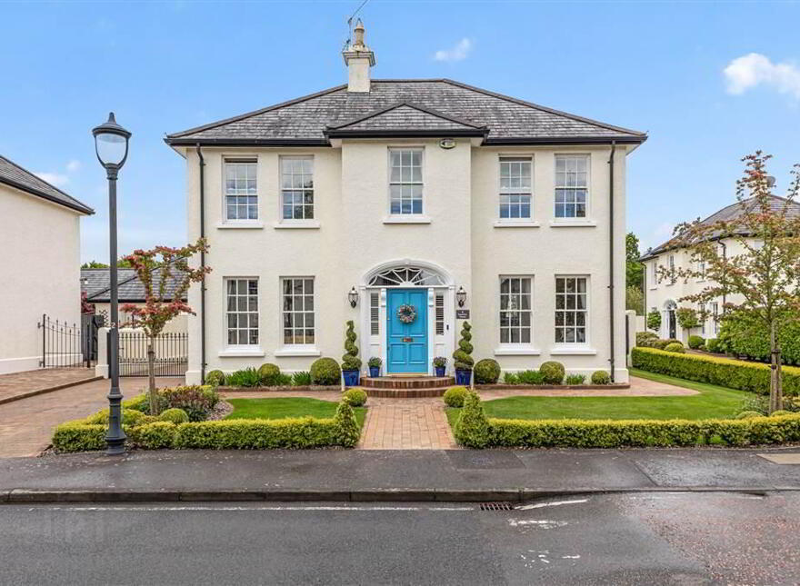 6 Royal Park Avenue, Royal Hillsborough, BT26 6SL