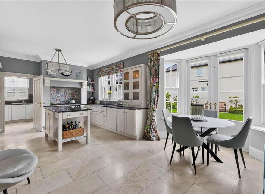 6 Royal Park Avenue, Royal Hillsborough, BT26 6SL