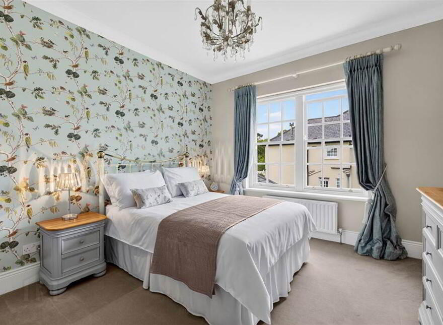 6 Royal Park Avenue, Royal Hillsborough, BT26 6SL