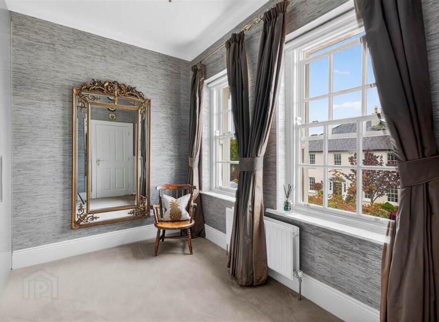 6 Royal Park Avenue, Royal Hillsborough, BT26 6SL