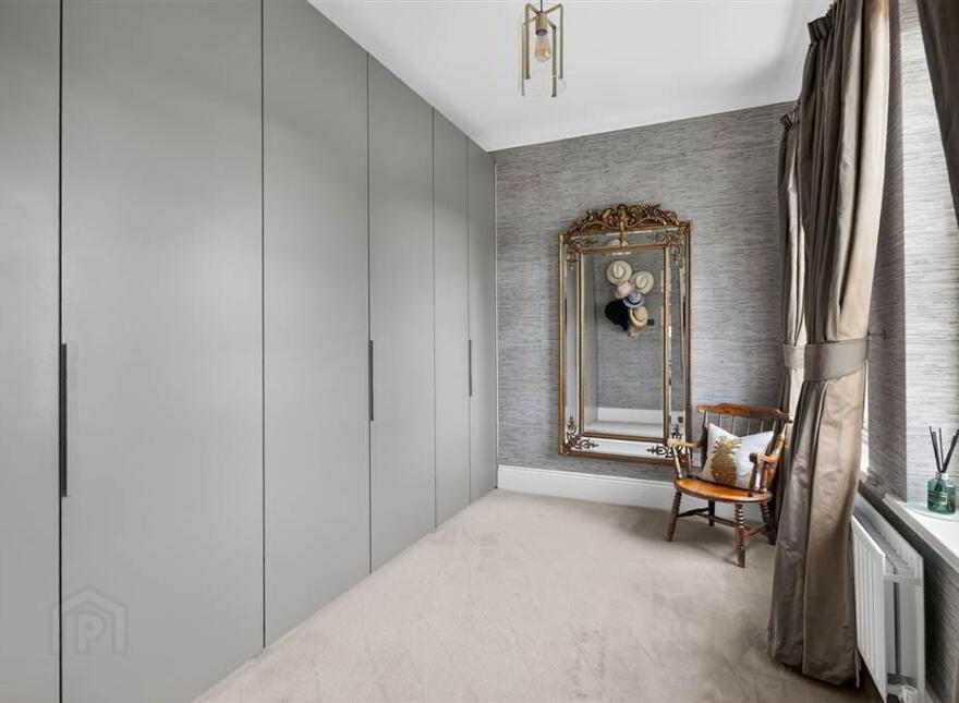 6 Royal Park Avenue, Royal Hillsborough, BT26 6SL