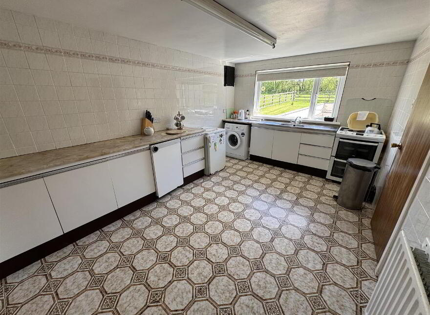 212 Lylehill Road, Belfast, BT14 8SW