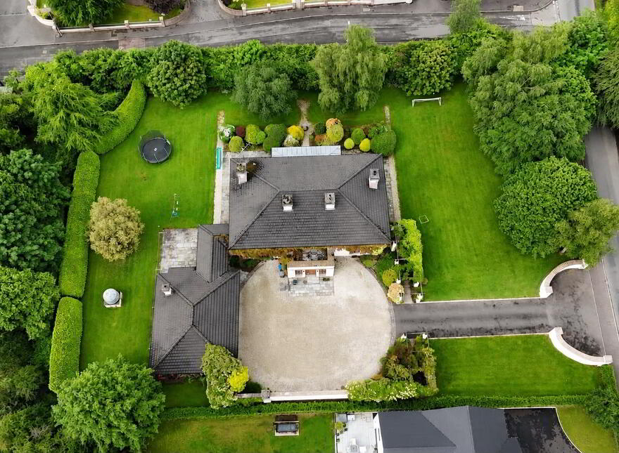 8 Ballynahatty Road, Omagh, BT78 1PN