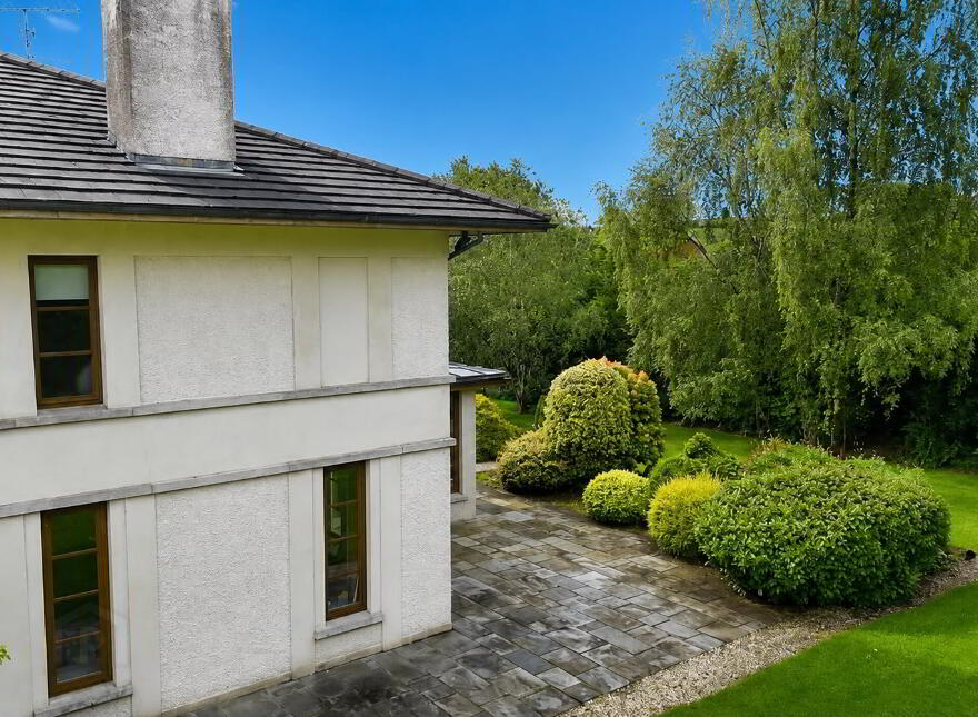 8 Ballynahatty Road, Omagh, BT78 1PN