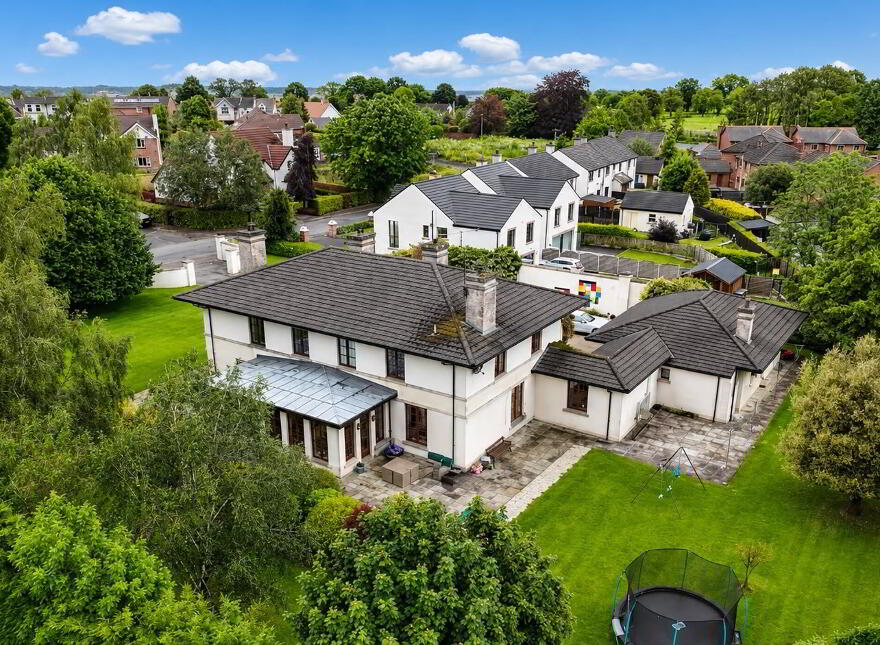 8 Ballynahatty Road, Omagh, BT78 1PN