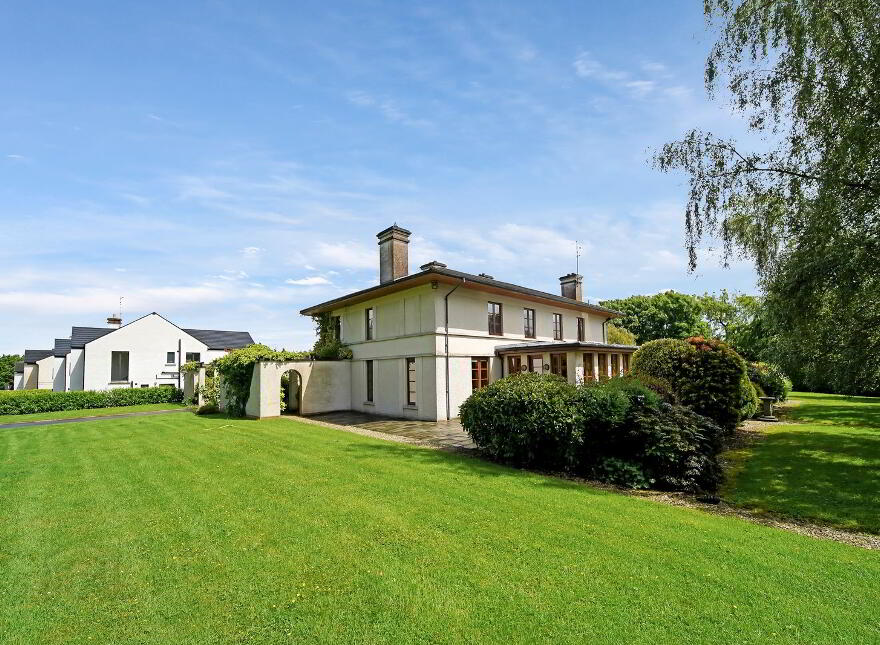 8 Ballynahatty Road, Omagh, BT78 1PN