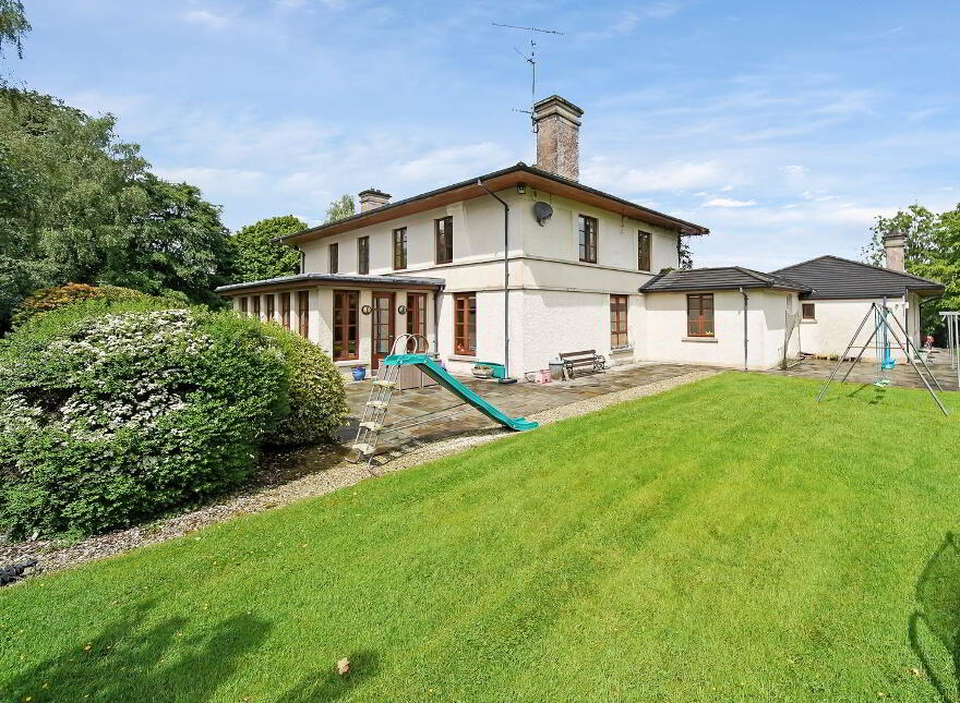 8 Ballynahatty Road, Omagh, BT78 1PN
