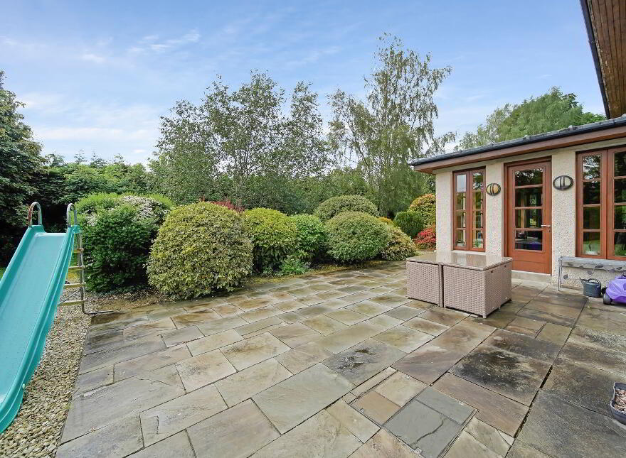 8 Ballynahatty Road, Omagh, BT78 1PN