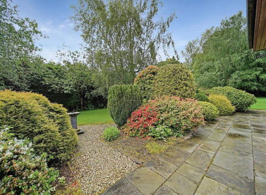 8 Ballynahatty Road, Omagh, BT78 1PN